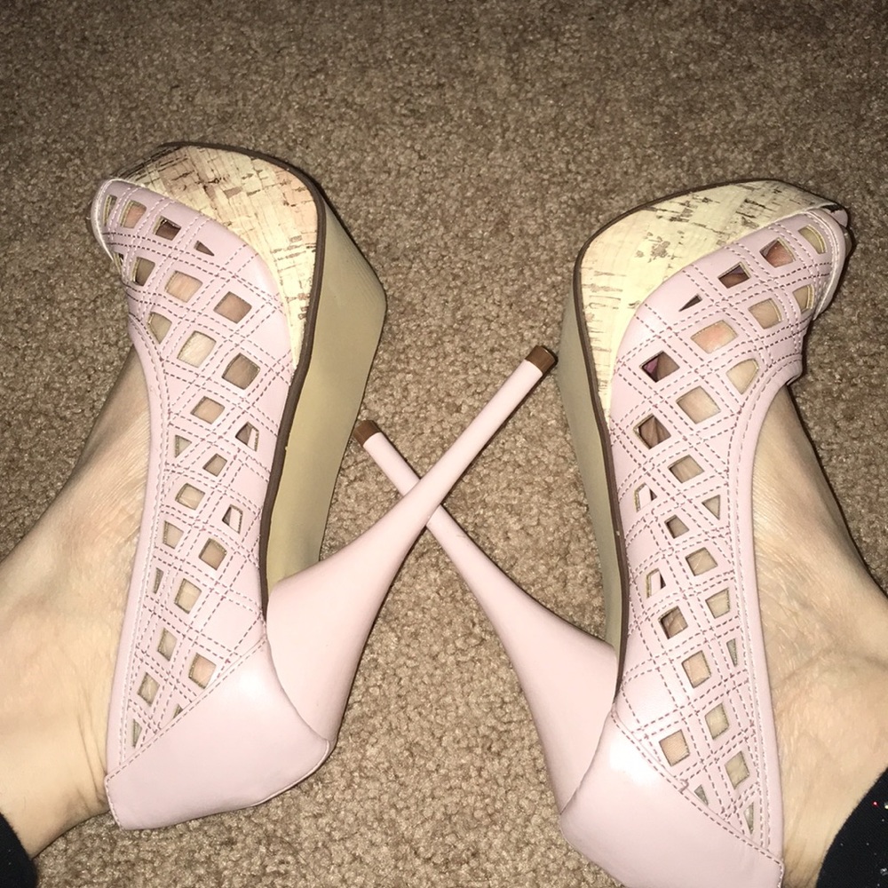 Brand new pink heels